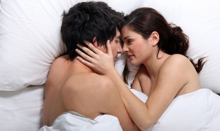 A rendszeres szexuális életet pozitívan befolyásolja a férfi test